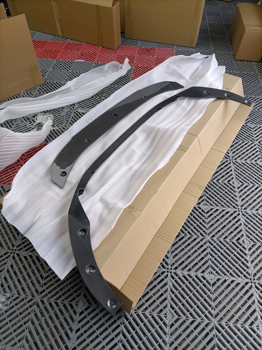 For Aventador LP700 Body Kit Upgrade Veneno Style Front Bumper Sideskirt Rear Fender Panel Spoiler Trunk Lid Bodykit